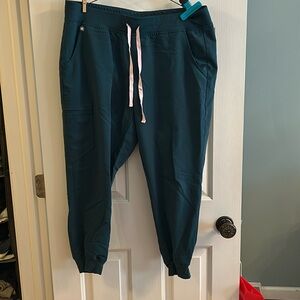 FIGS Zamora Jogger Scrub